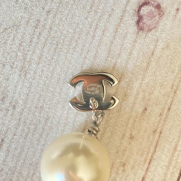 Chanel Fleur De Strass Earrings - Picture 5 of 5